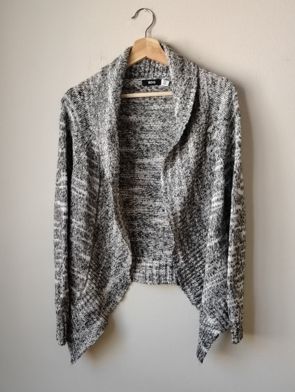 BDG Size M High-Low Shawl Collar Cardigan - Gray and White Marled